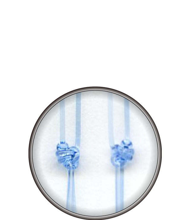 製品は社内に設置された試験研究室でロット毎に強伸度試験を行い、品質を確認しています。